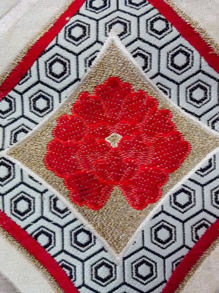 画像6: N0227D 袋帯 女性用着物 シルク(正絹)  光沢のある 銀色 ぼたん 【中古】 【USED】 【リサイクル】 ★★★★☆ (6)