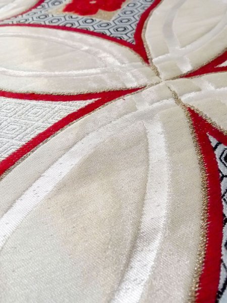 画像12: N0227D 袋帯 女性用着物 シルク(正絹)  光沢のある 銀色 ぼたん 【中古】 【USED】 【リサイクル】 ★★★★☆ (12)