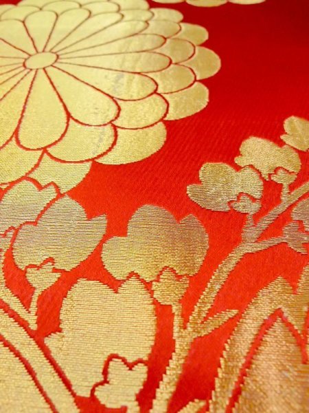 画像8: N0227F 袋帯 女性用着物 シルク(正絹)  光沢のある 赤色 菊 【中古】 【USED】 【リサイクル】 ★★☆☆☆ (8)