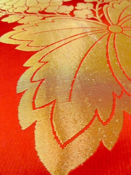 画像9: N0227F 袋帯 女性用着物 シルク(正絹)  光沢のある 赤色 菊 【中古】 【USED】 【リサイクル】 ★★☆☆☆ (9)