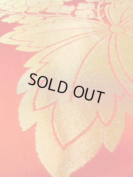 画像9: N0227F 袋帯 女性用着物 シルク（正絹）  光沢のある 赤色 菊 【中古】 【USED】 【リサイクル】 ★★☆☆☆ (9)