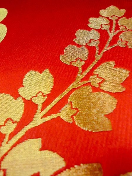 画像12: N0227F 袋帯 女性用着物 シルク(正絹)  光沢のある 赤色 菊 【中古】 【USED】 【リサイクル】 ★★☆☆☆ (12)