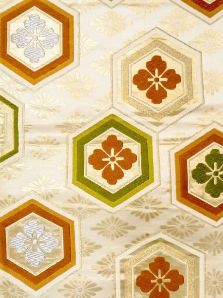 画像2: N0227L 袋帯 女性用着物 シルク(正絹)   アイボリー 菊 【中古】 【USED】 【リサイクル】 ★★☆☆☆ (2)