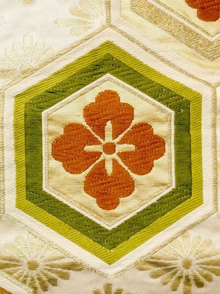 画像4: N0227L 袋帯 女性用着物 シルク(正絹)   アイボリー 菊 【中古】 【USED】 【リサイクル】 ★★☆☆☆ (4)