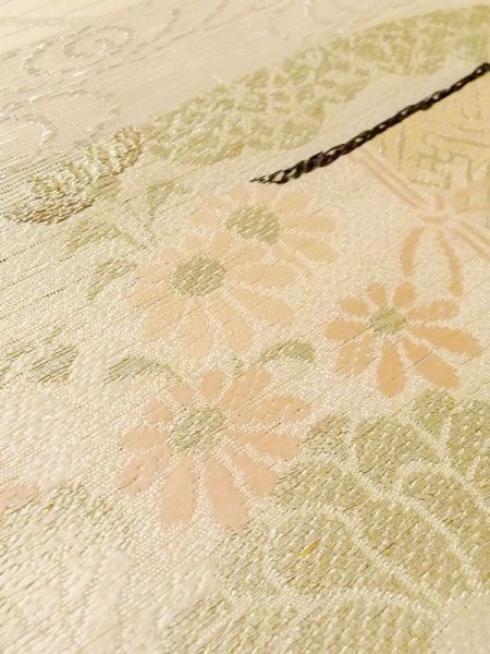 画像8: N0227T 袋帯 女性用着物 シルク(正絹)   アイボリー 花 【中古】 【USED】 【リサイクル】 ★★☆☆☆ (8)
