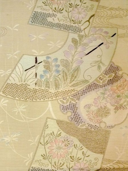 画像2: N0227W 袋帯 女性用着物 シルク(正絹) 淡い 灰色がかった 黄緑色 花 【中古】 【USED】 【リサイクル】 ★☆☆☆☆ (2)