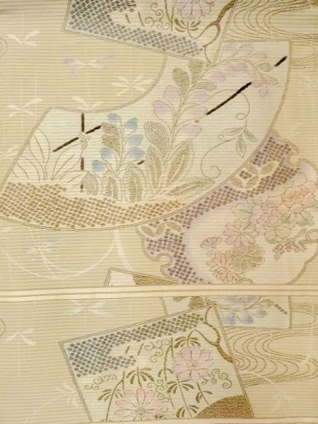 画像3: N0227W 袋帯 女性用着物 シルク(正絹) 淡い 灰色がかった 黄緑色 花 【中古】 【USED】 【リサイクル】 ★☆☆☆☆ (3)