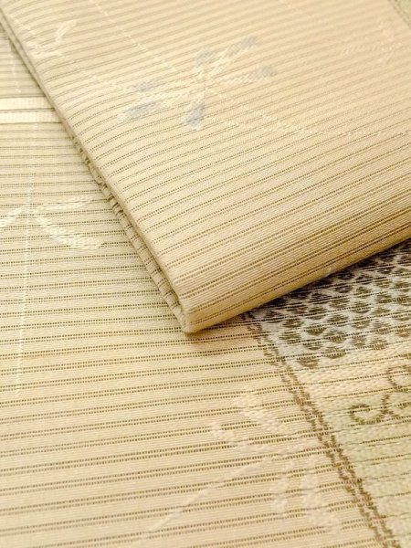 画像10: N0227W 袋帯 女性用着物 シルク(正絹) 淡い 灰色がかった 黄緑色 花 【中古】 【USED】 【リサイクル】 ★☆☆☆☆ (10)