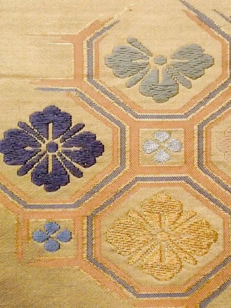 画像4: N0227X 袋帯 女性用着物 シルク(正絹)   金色 花菱 【中古】 【USED】 【リサイクル】 ★★☆☆☆ (4)