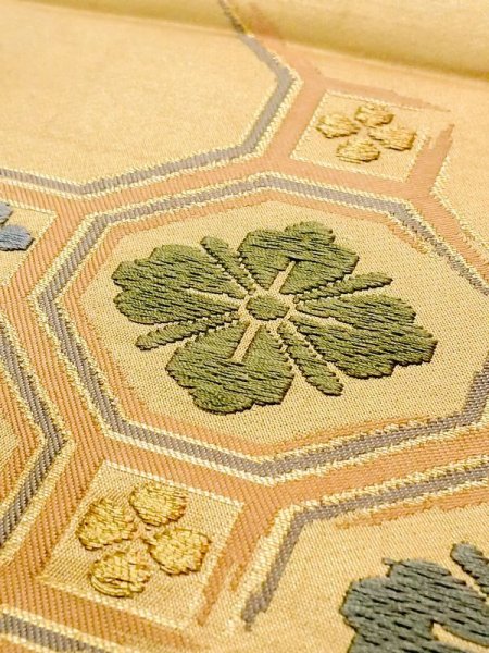 画像6: N0227X 袋帯 女性用着物 シルク(正絹)   金色 花菱 【中古】 【USED】 【リサイクル】 ★★☆☆☆ (6)