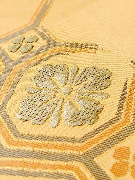 画像7: N0227X 袋帯 女性用着物 シルク(正絹)   金色 花菱 【中古】 【USED】 【リサイクル】 ★★☆☆☆ (7)