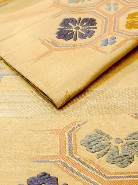 画像8: N0227X 袋帯 女性用着物 シルク(正絹)   金色 花菱 【中古】 【USED】 【リサイクル】 ★★☆☆☆ (8)