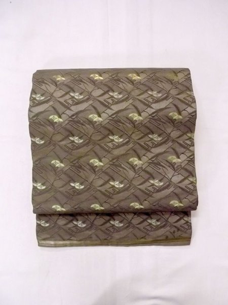 画像8: N0228D 袋帯 女性用着物 シルク(正絹)  灰色がかった オリーブ 花 【中古】 【USED】 【リサイクル】 ★★☆☆☆ (8)