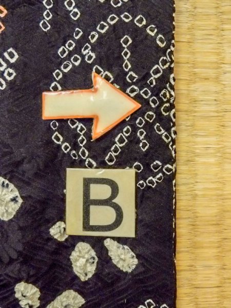 画像15: N0305E  女性用 羽織  シルク(正絹)   黒, 花 【中古】 【USED】 【リサイクル】 ★★★☆☆ (15)