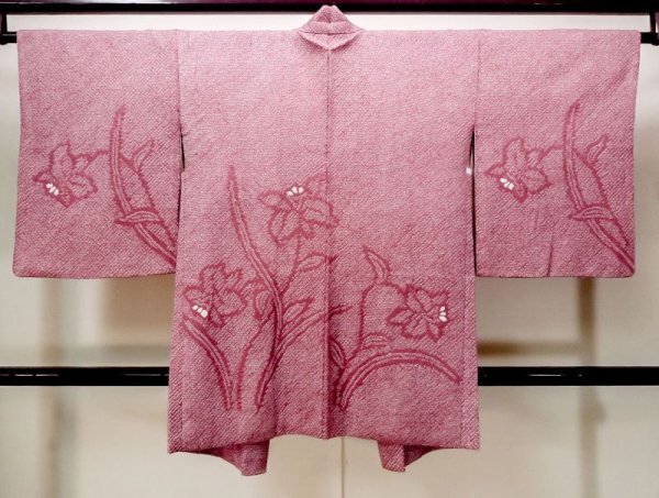 画像2: N0305L  女性用 羽織  シルク(正絹)  深い 桃色, あやめ 【中古】 【USED】 【リサイクル】 ★★★☆☆ (2)