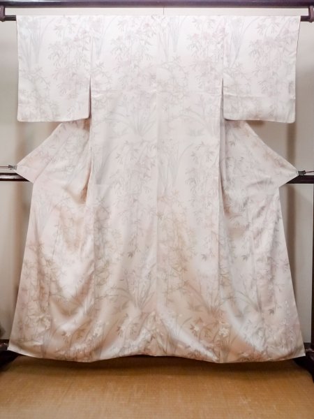 画像1: N0312A  女性用 小紋  シルク（正絹）  淡い 桃色, 花 【中古】 【USED】 【リサイクル】 ★★☆☆☆ (1)