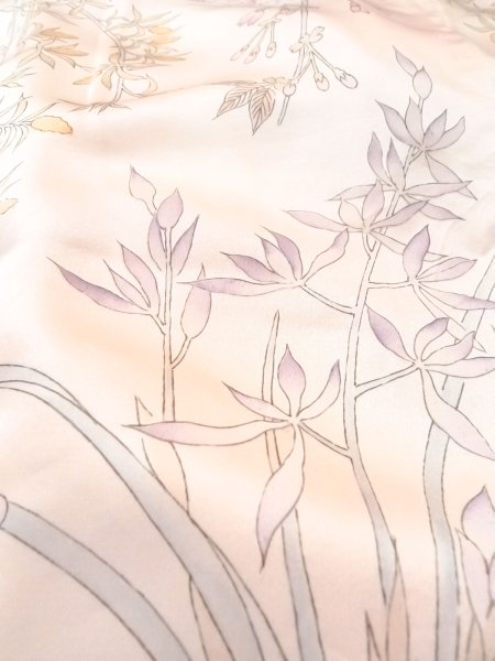 画像10: N0312A  女性用 小紋  シルク（正絹）  淡い 桃色, 花 【中古】 【USED】 【リサイクル】 ★★☆☆☆ (10)