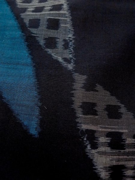 画像9: N0312G  女性用 単衣  シルク（正絹）   黒, 抽象的模様 【中古】 【USED】 【リサイクル】 ★☆☆☆☆ (9)