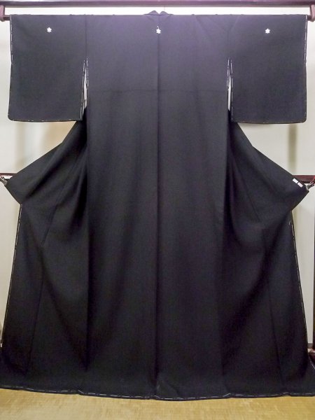 画像1: N0312I  女性用 喪服  シルク（正絹）   黒,  【中古】 【USED】 【リサイクル】 ★★☆☆☆ (1)