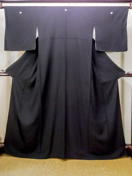 画像1: N0312J  女性用 喪服  シルク（正絹）   黒,  【中古】 【USED】 【リサイクル】 ★★★☆☆ (1)