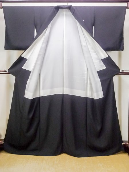 画像2: N0312J  女性用 喪服  シルク（正絹）   黒,  【中古】 【USED】 【リサイクル】 ★★★☆☆ (2)