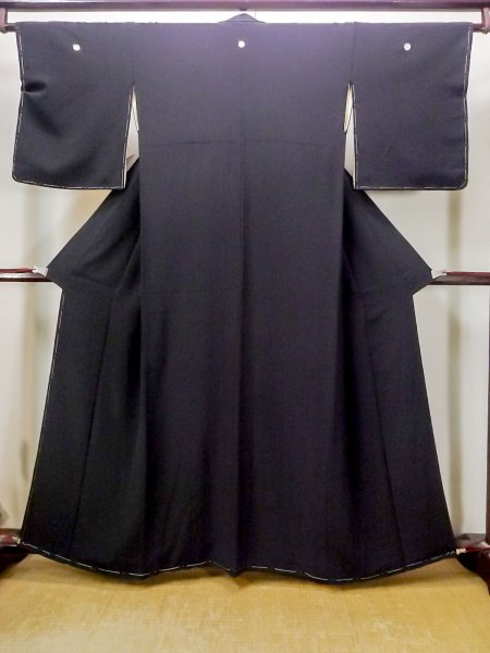 画像1: N0312L  女性用 喪服  シルク（正絹）   黒,  【中古】 【USED】 【リサイクル】 ★★☆☆☆ (1)