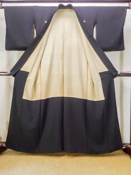 画像2: N0312L  女性用 喪服  シルク（正絹）   黒,  【中古】 【USED】 【リサイクル】 ★★☆☆☆ (2)