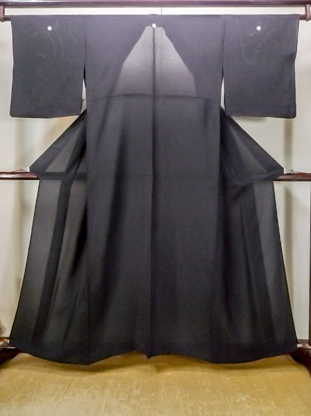 画像1: N0312Q  女性用 喪服  シルク（正絹）   黒,  【中古】 【USED】 【リサイクル】 ★★☆☆☆ (1)