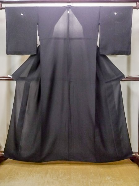 画像1: N0312R  女性用 喪服  シルク（正絹）   黒,  【中古】 【USED】 【リサイクル】 ★★☆☆☆ (1)