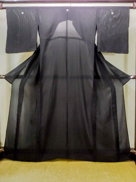 画像1: N0313D  女性用 喪服  シルク（正絹）   黒,  【中古】 【USED】 【リサイクル】 ★☆☆☆☆ (1)