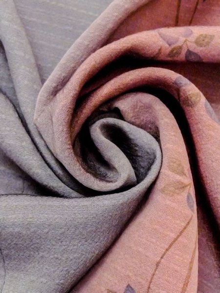 画像12: N0321E  女性用 道行  シルク(正絹)  淡い 灰色, ききょう 【中古】 【USED】 【リサイクル】 ★★☆☆☆ (12)