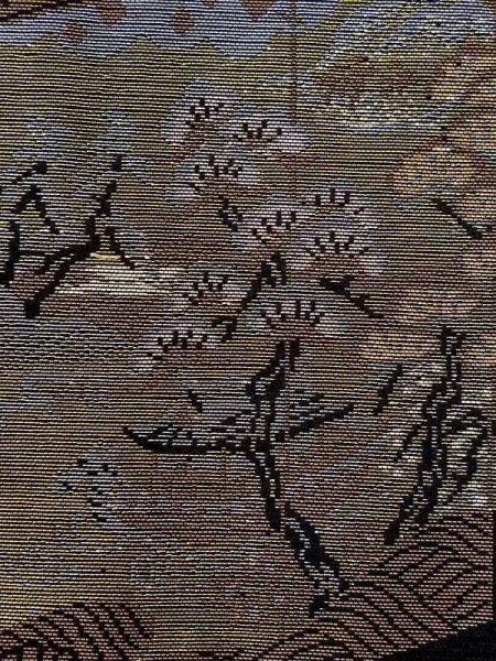 画像5: N0321F  女性用 道行  シルク(正絹)   黒, 松/松葉 【中古】 【USED】 【リサイクル】 ★★☆☆☆ (5)