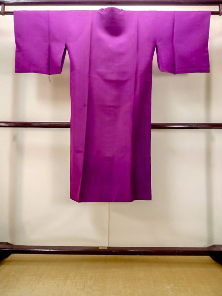 画像2: N0321L  女性用 道行  シルク(正絹)  光沢のある 紫色, 線 【中古】 【USED】 【リサイクル】 ★☆☆☆☆ (2)
