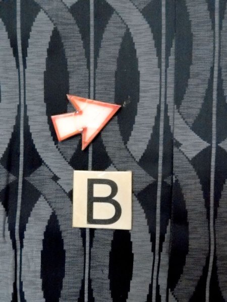 画像13: N0321N  女性用 道行  シルク(正絹)   灰色, 幾何学模様 【中古】 【USED】 【リサイクル】 ★★☆☆☆ (13)