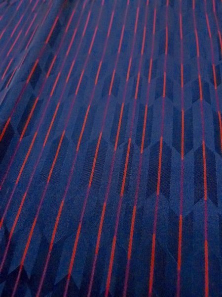 画像7: N0321P  女性用 道行 矢絣柄 シルク（正絹）   藍,  【中古】 【USED】 【リサイクル】 ★★★☆☆ (7)