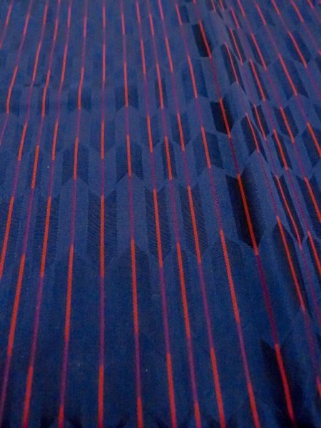 画像8: N0321P  女性用 道行 矢絣柄 シルク（正絹）   藍,  【中古】 【USED】 【リサイクル】 ★★★☆☆ (8)