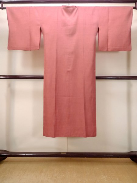 画像2: N0321W  女性用 道行  化繊  灰色がかった 朱赤, チェック柄 【中古】 【USED】 【リサイクル】 ★★★☆☆ (2)