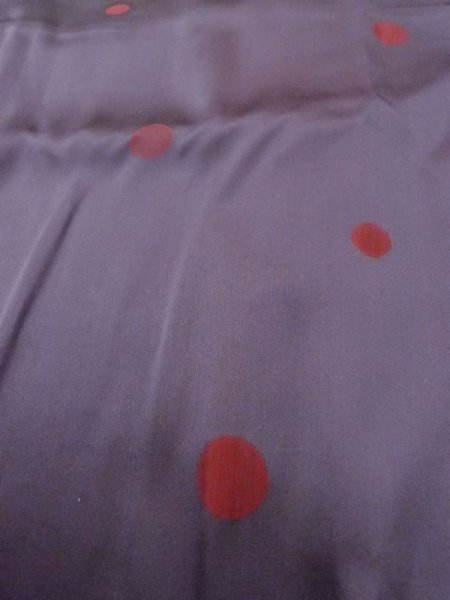 画像8: N0322A  女性用 道行  シルク（正絹）  灰色がかった 紫色, 丸 【中古】 【USED】 【リサイクル】 ★★★☆☆ (8)