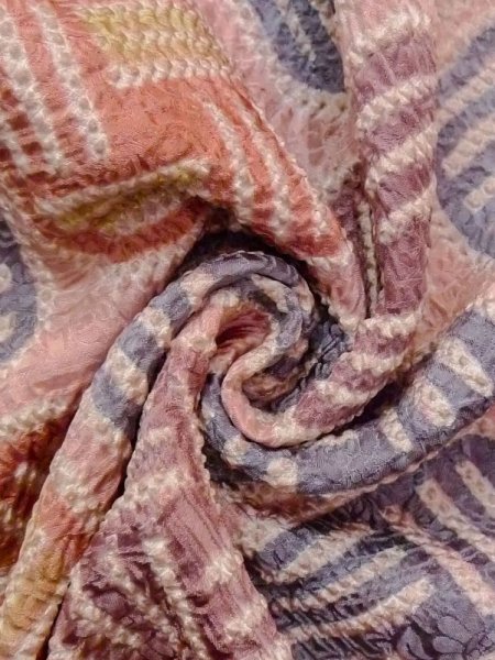 画像9: N0329B  女性用 道行  シルク(正絹)  薄い 桃色, 線 【中古】 【USED】 【リサイクル】 ★★☆☆☆ (9)