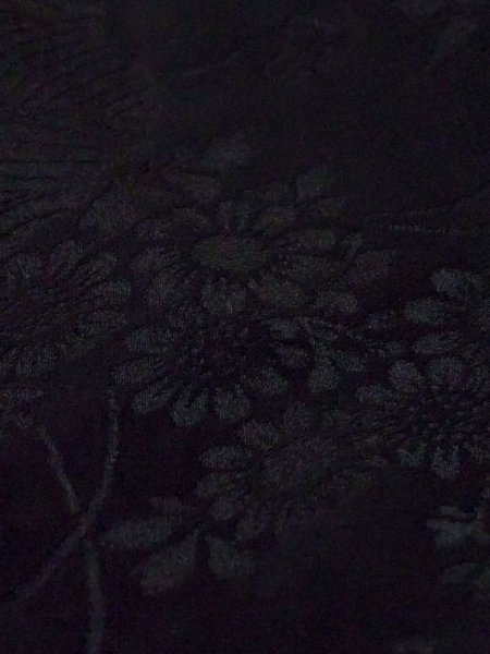 画像12: N0329E  女性用 道行  シルク(正絹)   黒, 菊 【中古】 【USED】 【リサイクル】 ★★☆☆☆ (12)