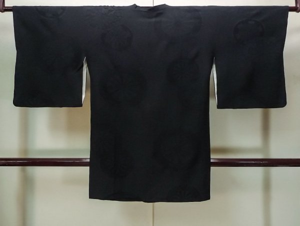 画像2: N0329F  女性用 道行  シルク(正絹)   黒,  【中古】 【USED】 【リサイクル】 ★☆☆☆☆ (2)