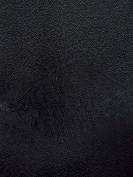 画像7: N0329N Mint  女性用 道行  シルク(正絹)   黒, 花 【中古】 【USED】 【リサイクル】 ★★★★☆ (7)