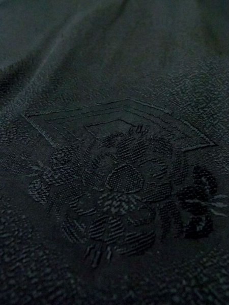 画像8: N0329N Mint  女性用 道行  シルク(正絹)   黒, 花 【中古】 【USED】 【リサイクル】 ★★★★☆ (8)