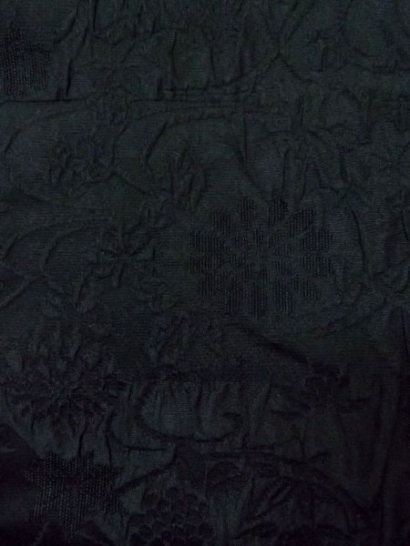 画像5: N0329O  女性用 道行  シルク(正絹)   黒, 花 【中古】 【USED】 【リサイクル】 ★★★☆☆ (5)