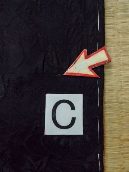 画像16: N0329O  女性用 道行  シルク(正絹)   黒, 花 【中古】 【USED】 【リサイクル】 ★★★☆☆ (16)