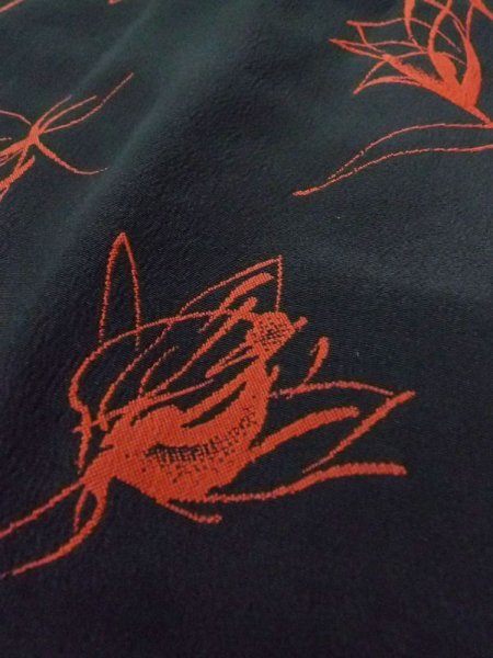 画像8: N0329Q  女性用 道行  シルク(正絹)   黒, 花 【中古】 【USED】 【リサイクル】 ★★★☆☆ (8)