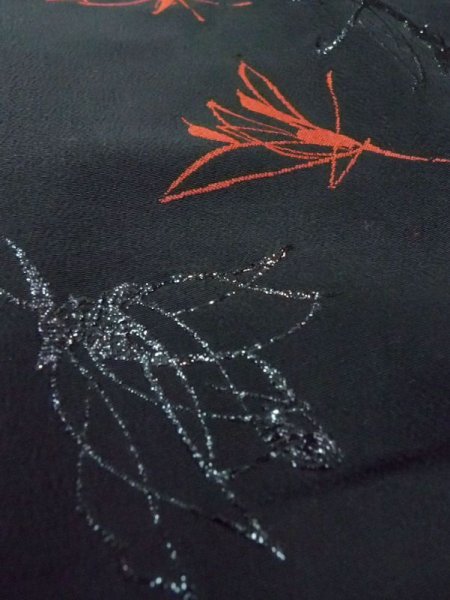 画像9: N0329Q  女性用 道行  シルク(正絹)   黒, 花 【中古】 【USED】 【リサイクル】 ★★★☆☆ (9)