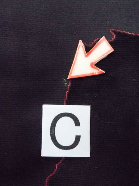 画像11: N0329S  女性用 道行  シルク(正絹)   黒, 菊 【中古】 【USED】 【リサイクル】 ★★★☆☆ (11)