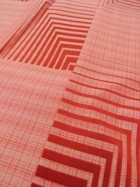 画像8: N0329W Mint  女性用 雨コート  シルク(正絹)   珊瑚色, 幾何学模様 【中古】 【USED】 【リサイクル】 ★★★★☆ (8)