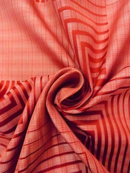 画像11: N0329W Mint  女性用 雨コート  シルク(正絹)   珊瑚色, 幾何学模様 【中古】 【USED】 【リサイクル】 ★★★★☆ (11)